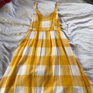 Long sundress, Old Navy size xs, yellow and white